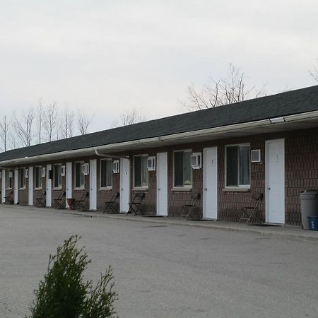 Newburg Inn Motel New Hamburg ภายนอก รูปภาพ