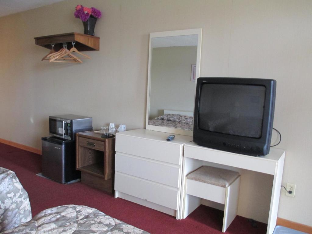 Newburg Inn Motel New Hamburg ภายนอก รูปภาพ