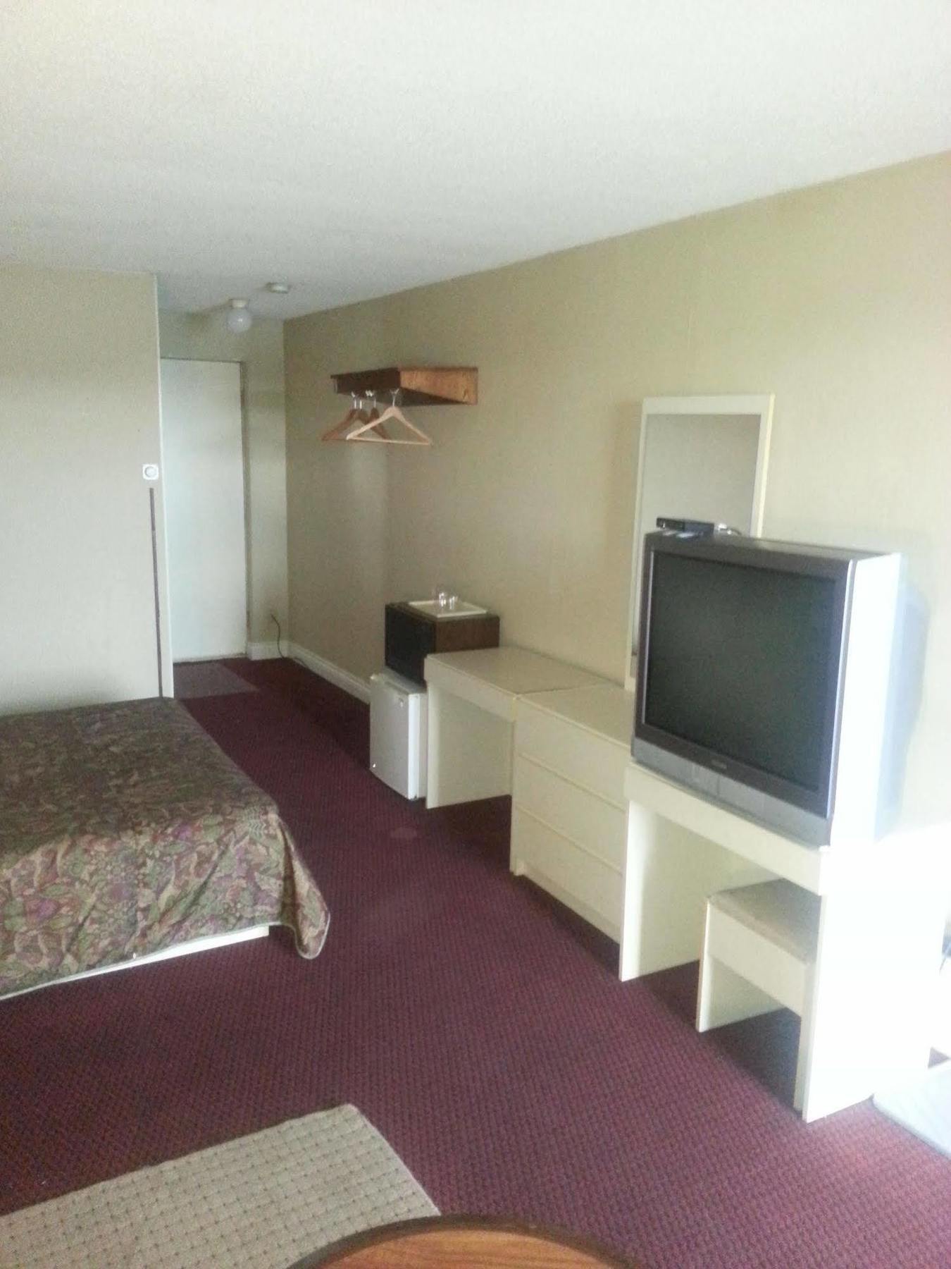 Newburg Inn Motel New Hamburg ภายนอก รูปภาพ